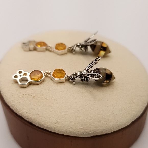 Baltic Amber and sterling silver bee earrings - Picture 2 of 3
